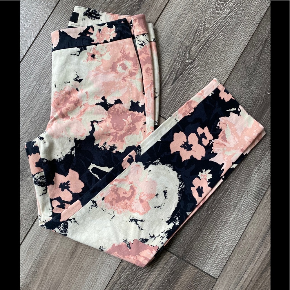 Floral print slim fit pants
